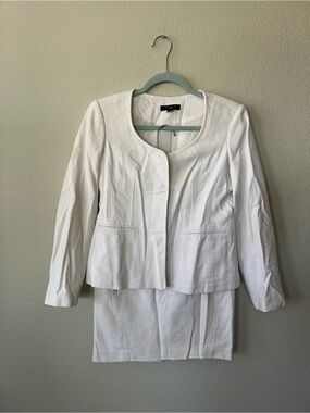 Ann Taylor Petite Two Piece Ivory Blazer & Pencil Skirt Set Women's Size 0/2